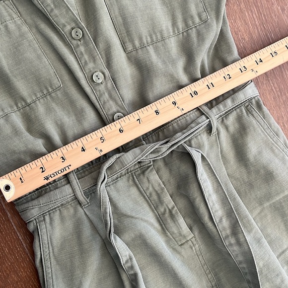 Abercrombie & Fitch Button-Up Utility Jumpsuit in Olive Green size small - Picture 8 of 13